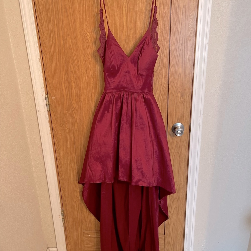 Homecoming dress only been wore once.